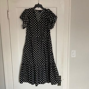 Who What Wear Black & White Polka-Dot Flutter Sleeve 100% Cotton Midi Dress.